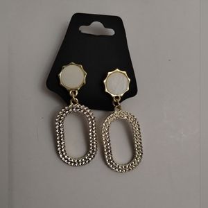 Dazzling drop earrings